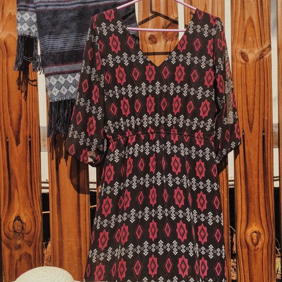 BeBop Black Flowy V Neck 3/4 Sleeves Dress Size L - Picture 1 of 5